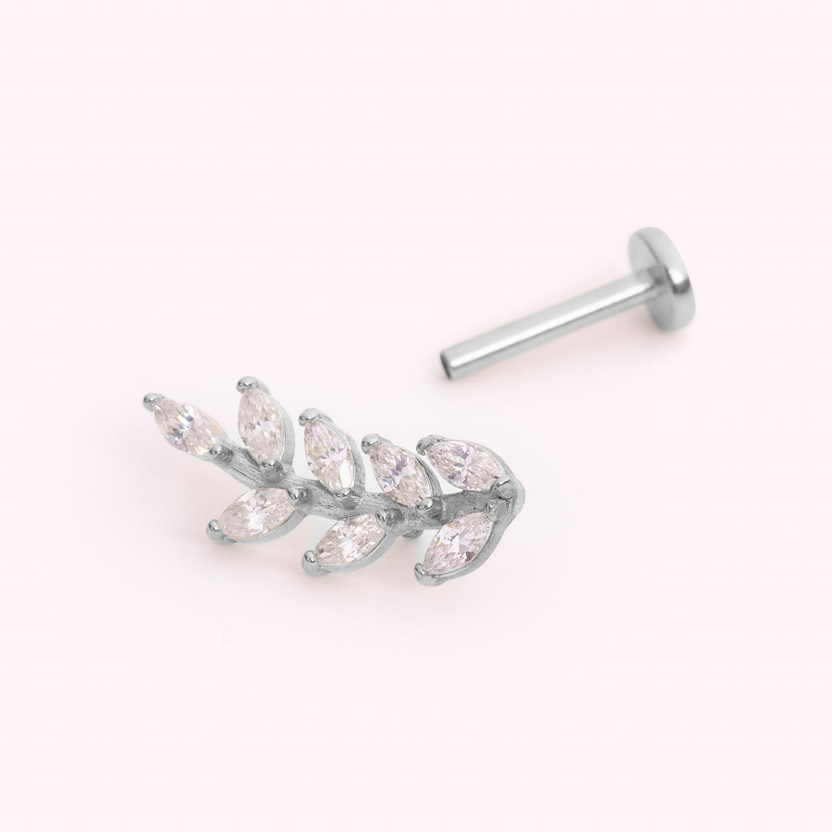 Piercing Camila